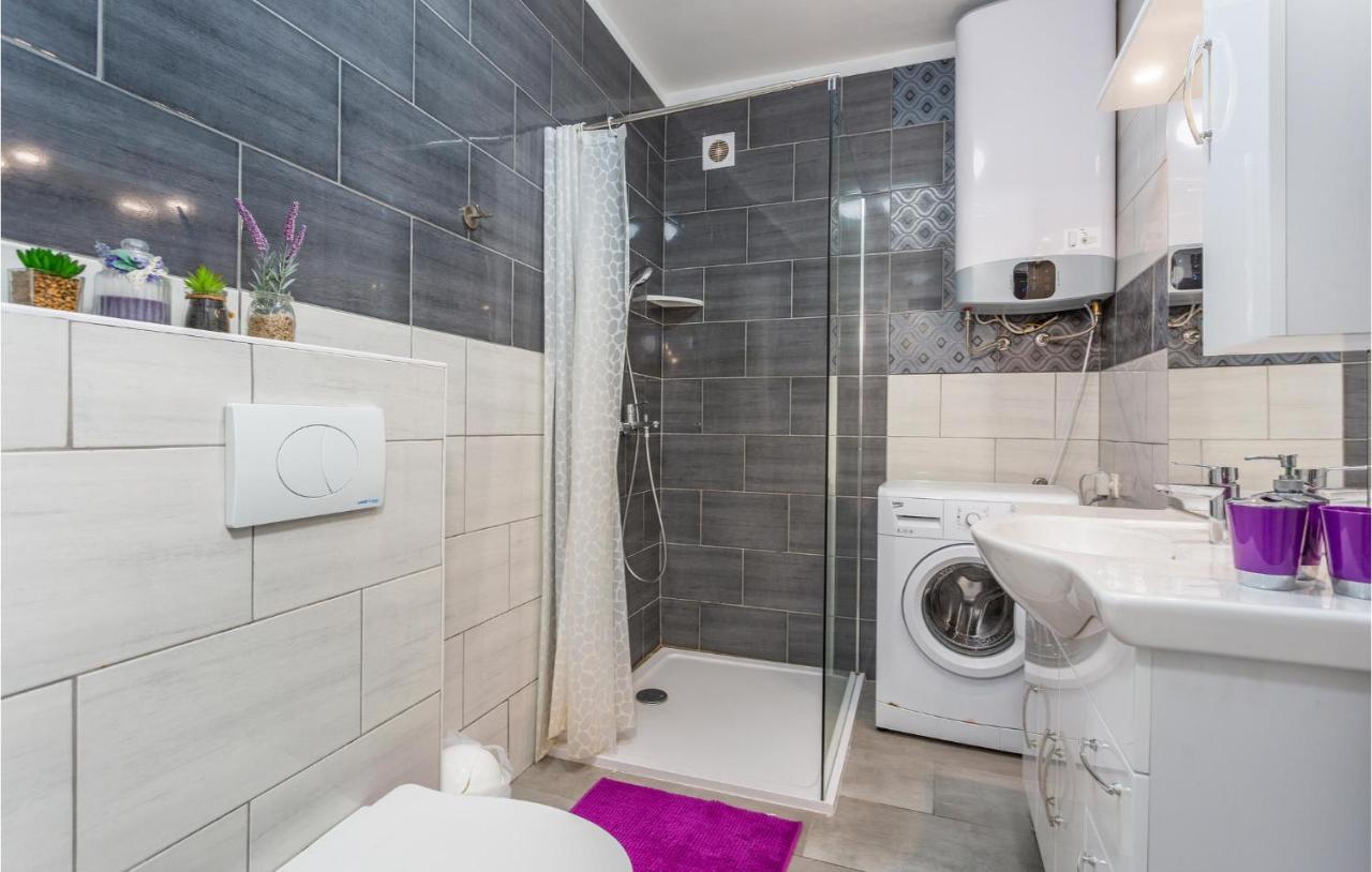Beautiful Apartment In Stara Baska With Wifi Екстериор снимка